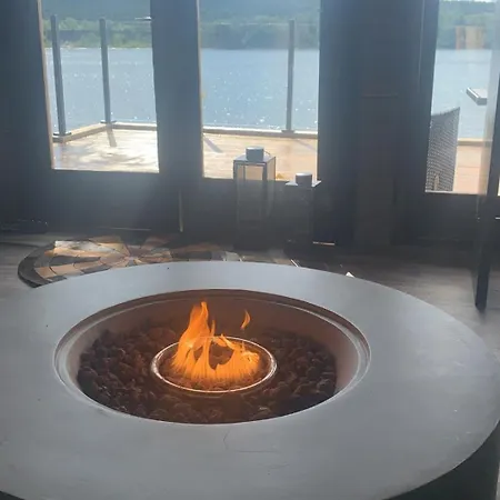 With Good Standard Next To River Feriehus *