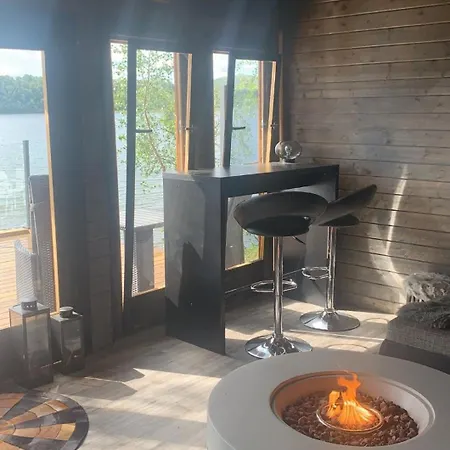 With Good Standard Next To River Feriehus *