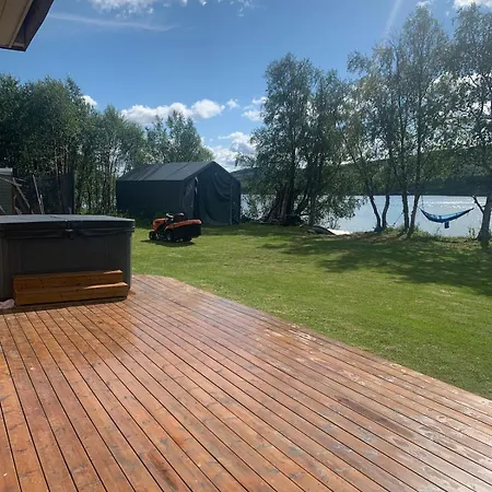 Feriehus With Good Standard Next To River